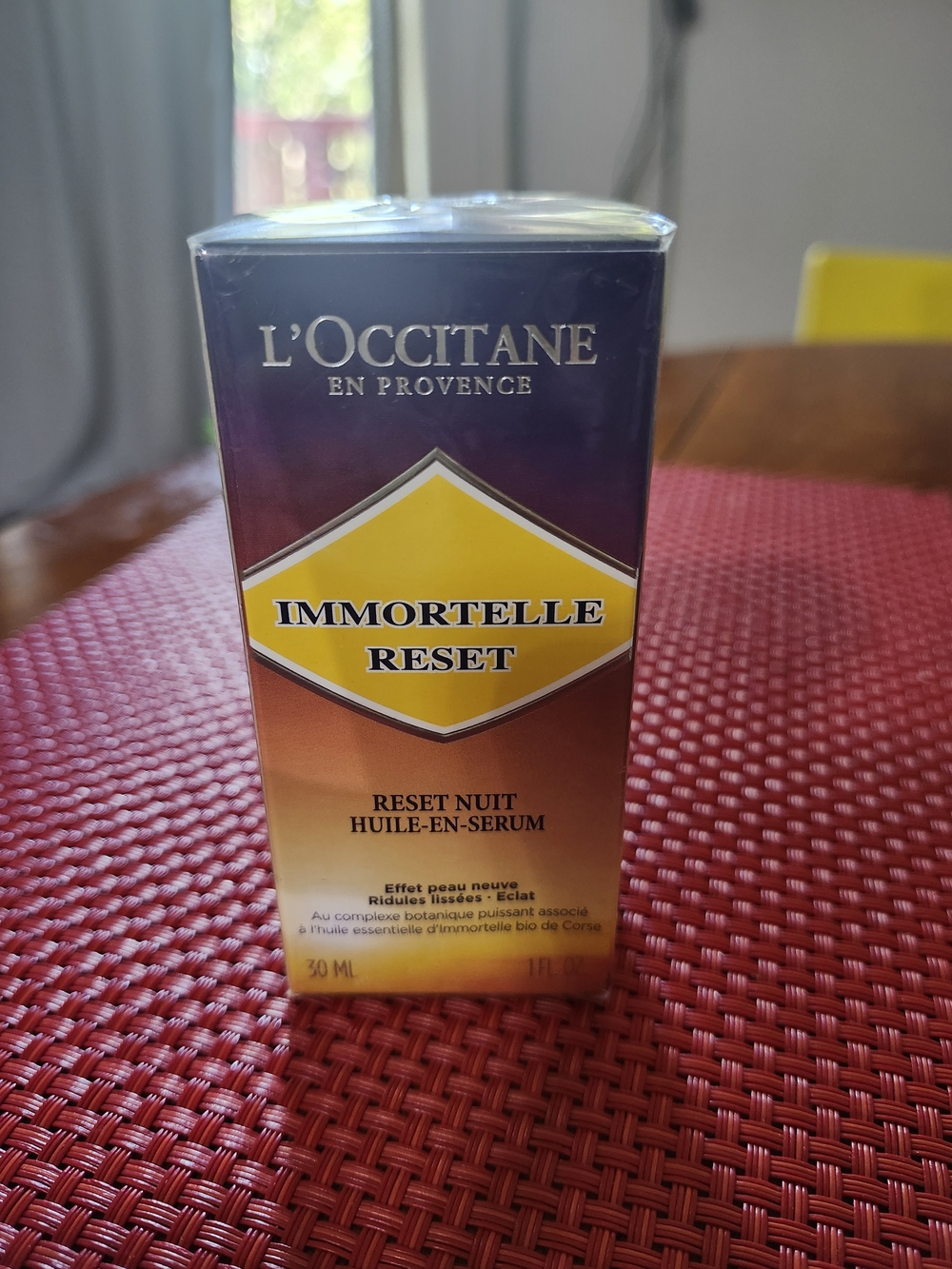 L'Occitane Immortelle Reset Night Serum - Yellow & Purple Box 1oz
